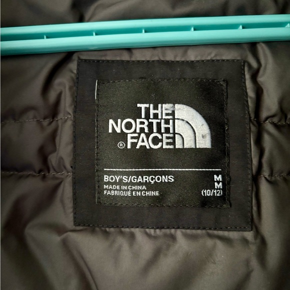 Boys’ The North Face Gotham Winter Jacket - Picture 2 of 6